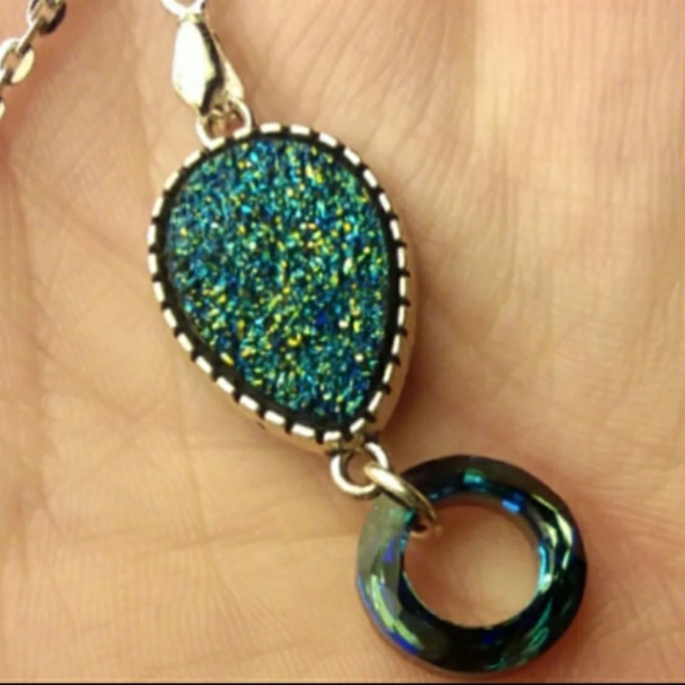 GENUINE SWAROVSKI & DRUZY QUARTZ NECKLACE